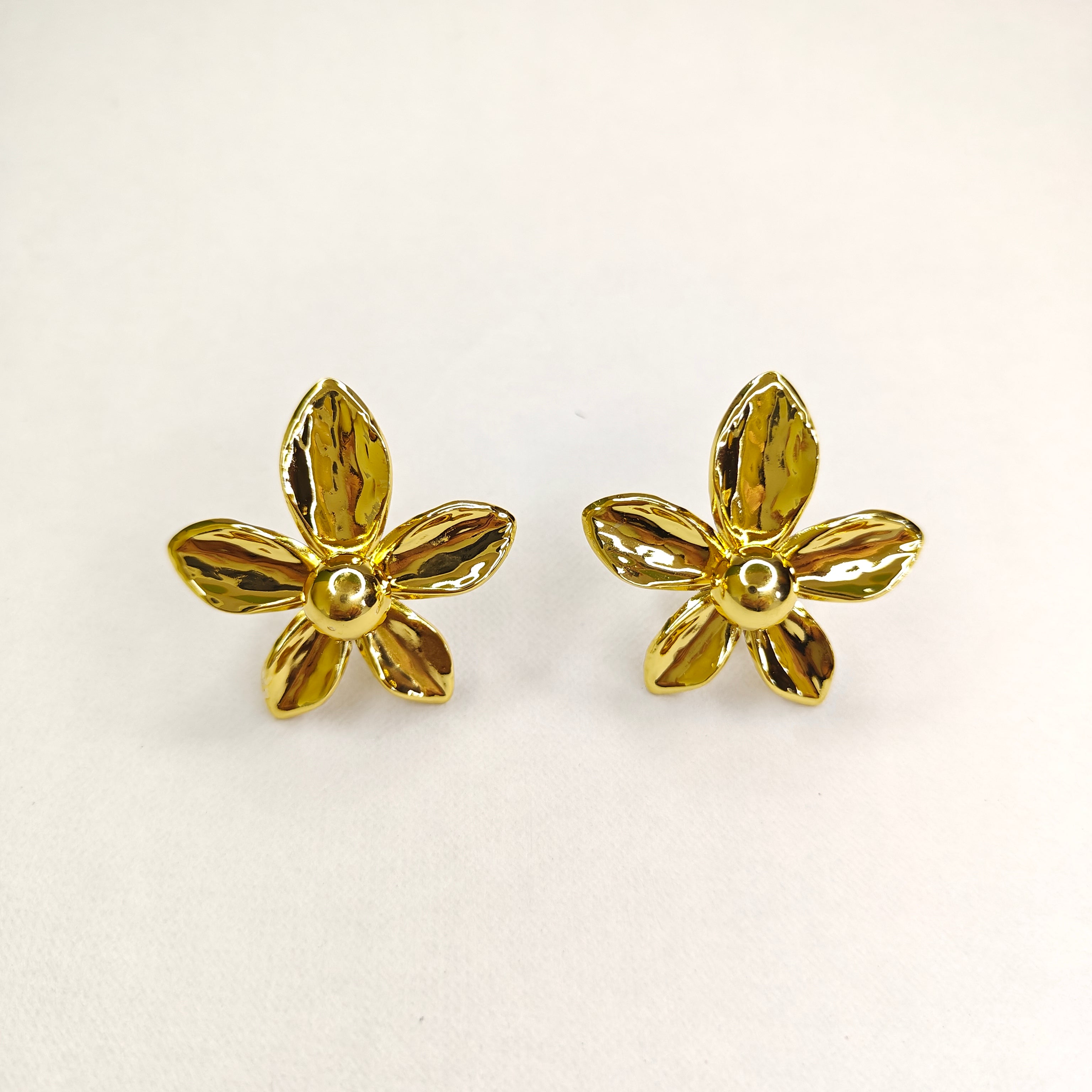 Gold Daisy Stud Earrings