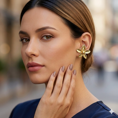 Gold Daisy Stud Earrings